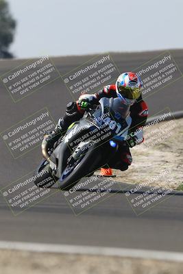 media/Nov-01-2025-TrackDaz (Sat) [[2b4d5192bc]]/B Group/1220pm (Turn 2 Outside)/